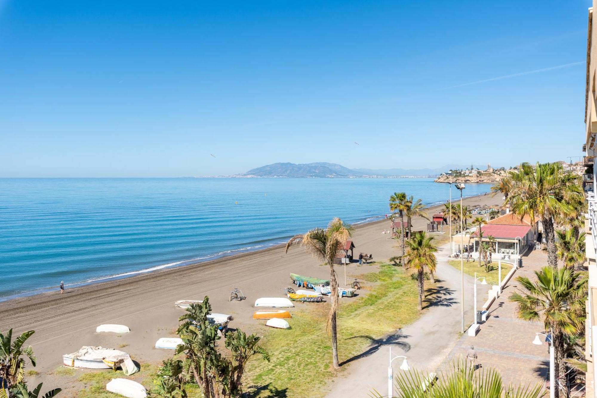 Wintowinrentals 1ª Linea De Playa, Parking Y Wifi Rincón de la Victoria Kültér fotó